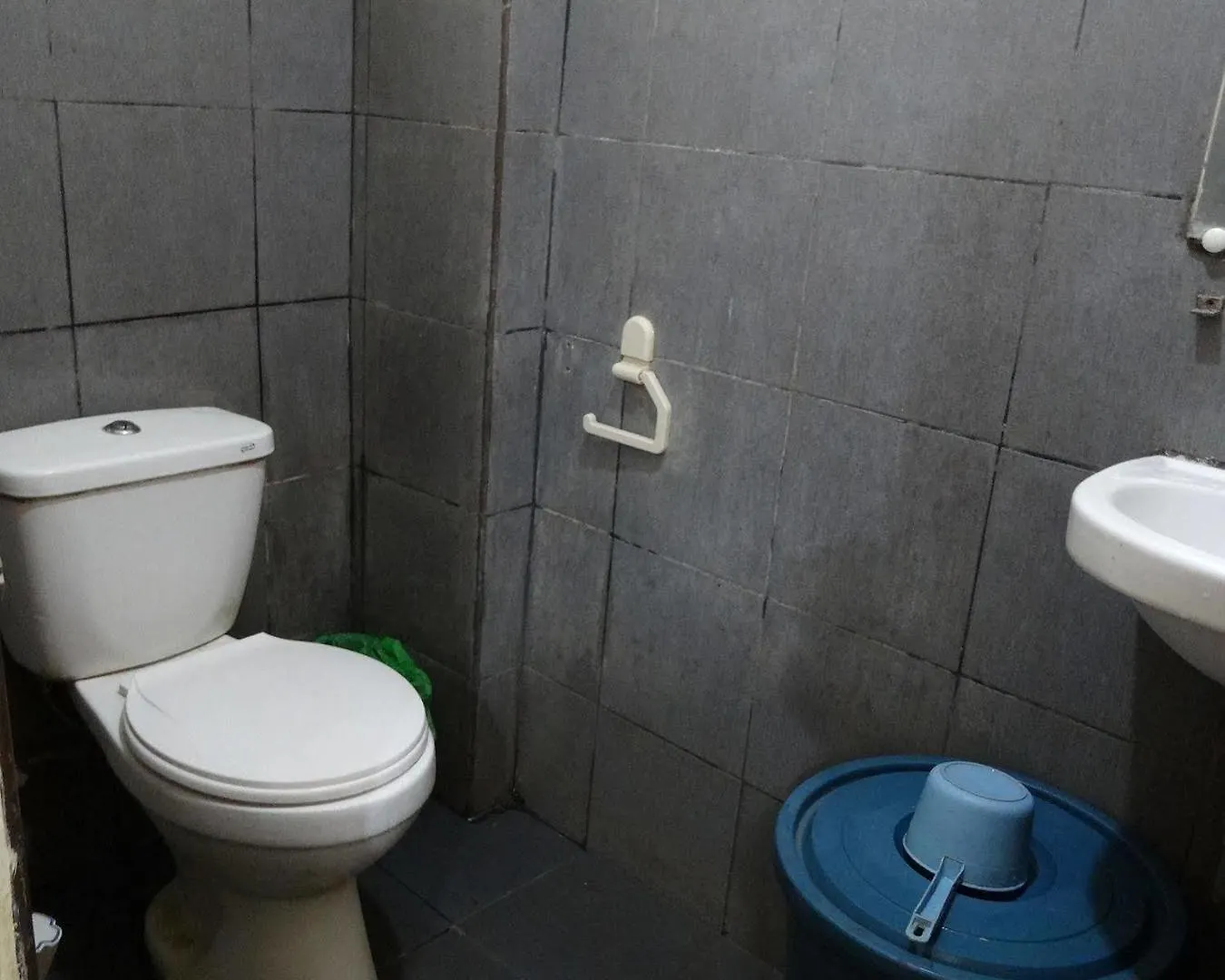 Vbh Inn Davao 2*,